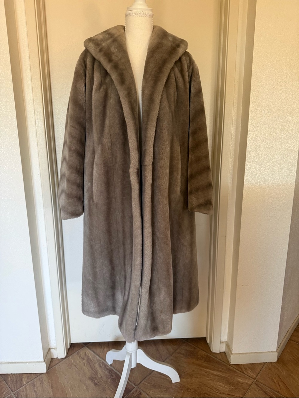 Rare Vintage Custom Faux Fur Coat w/ Armadillo Cocktail Pocket Art